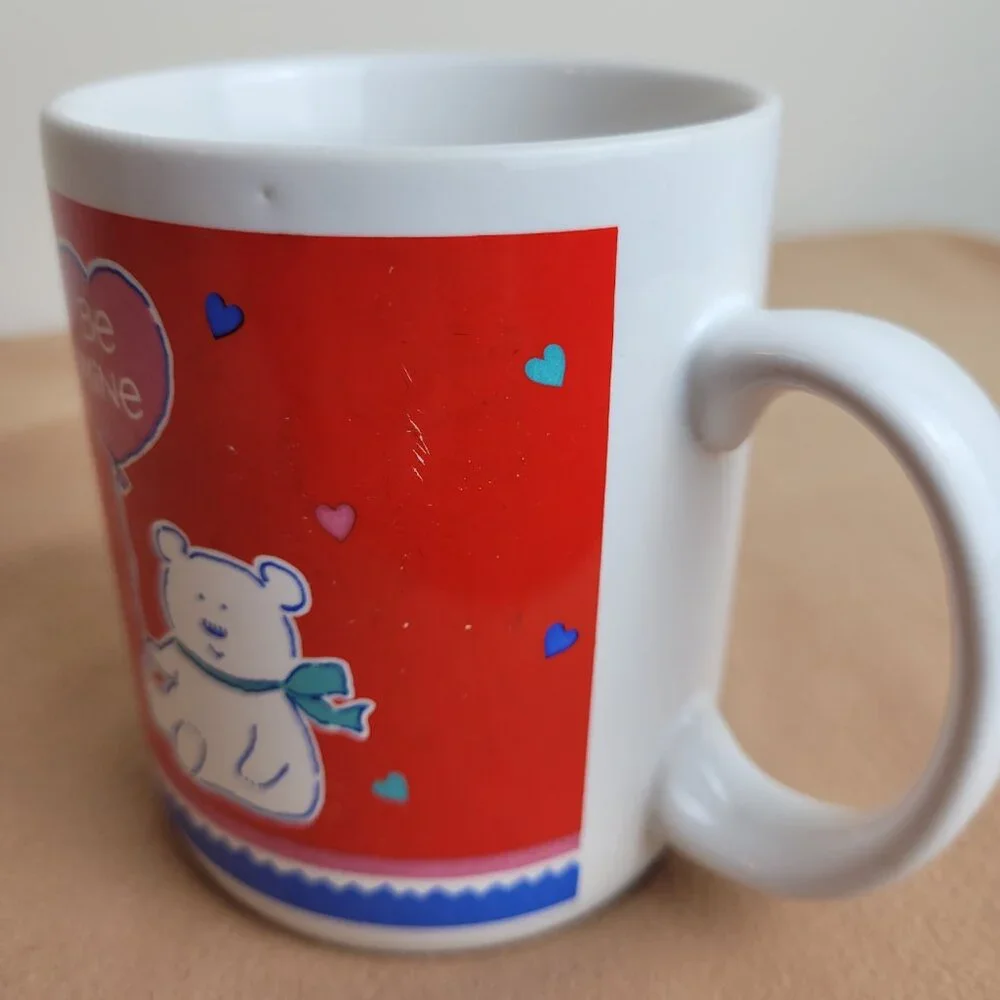 Vintage Hallmark Mug Be Mine Teddy Bear & Heart Balloon red Valentine. 1988 Mugs
